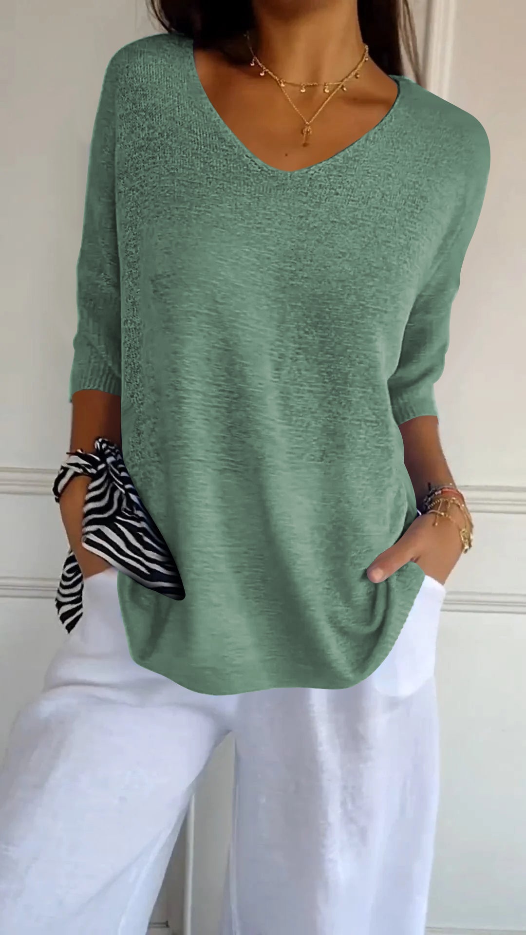Mariann | Elegant V-Neck Top