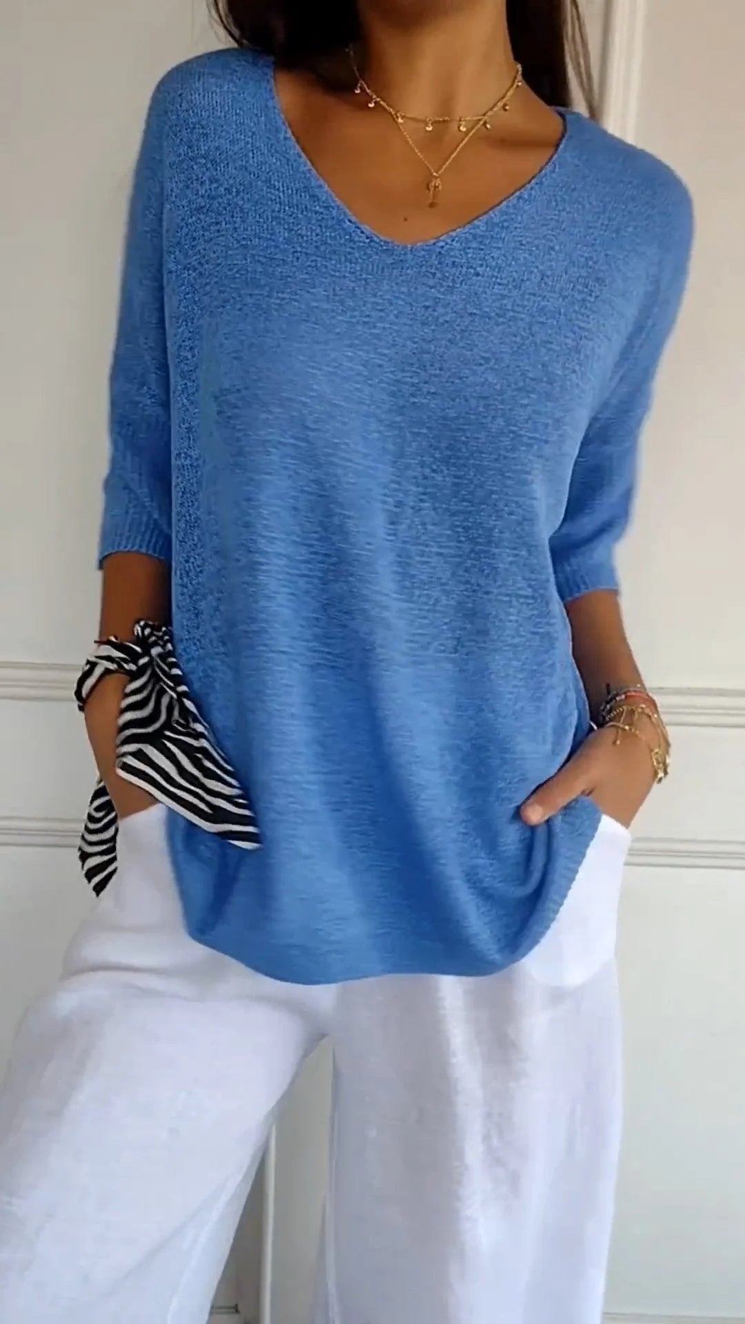 Mariann | Elegant V-Neck Top