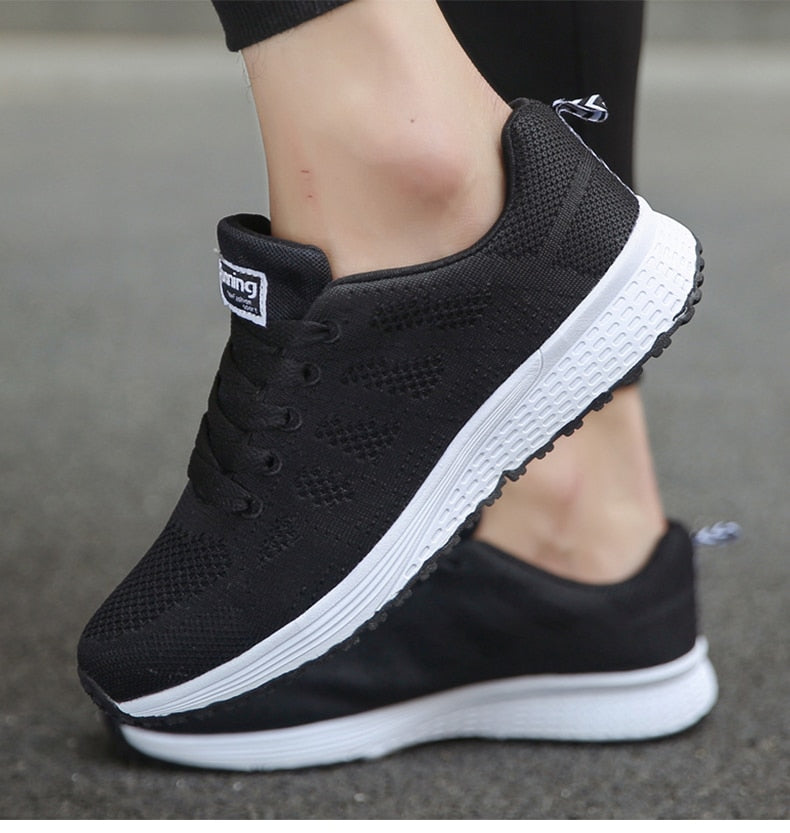 Breathable Women’s Lightweight Sports Sneakers