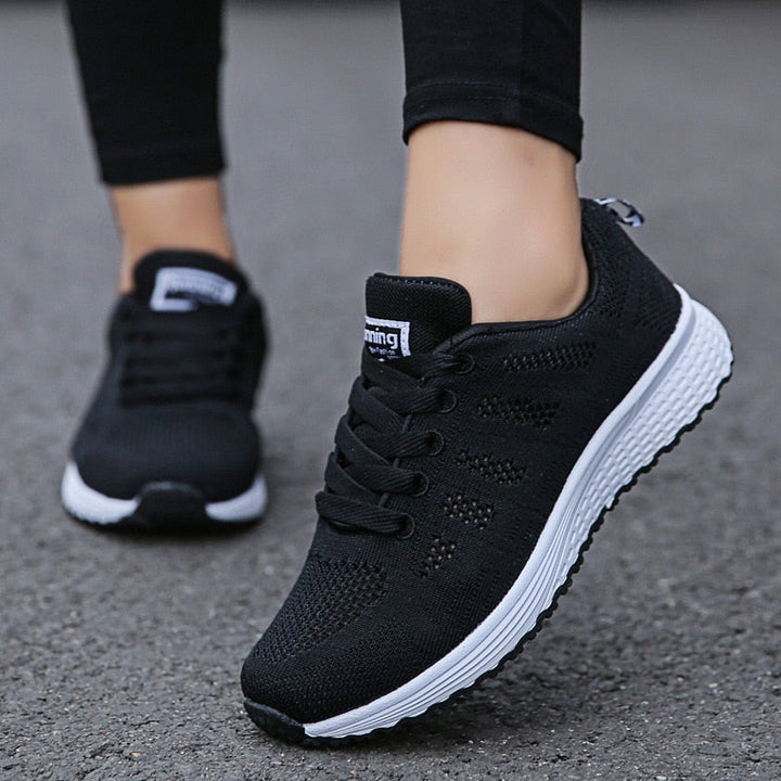 Breathable Women’s Lightweight Sports Sneakers