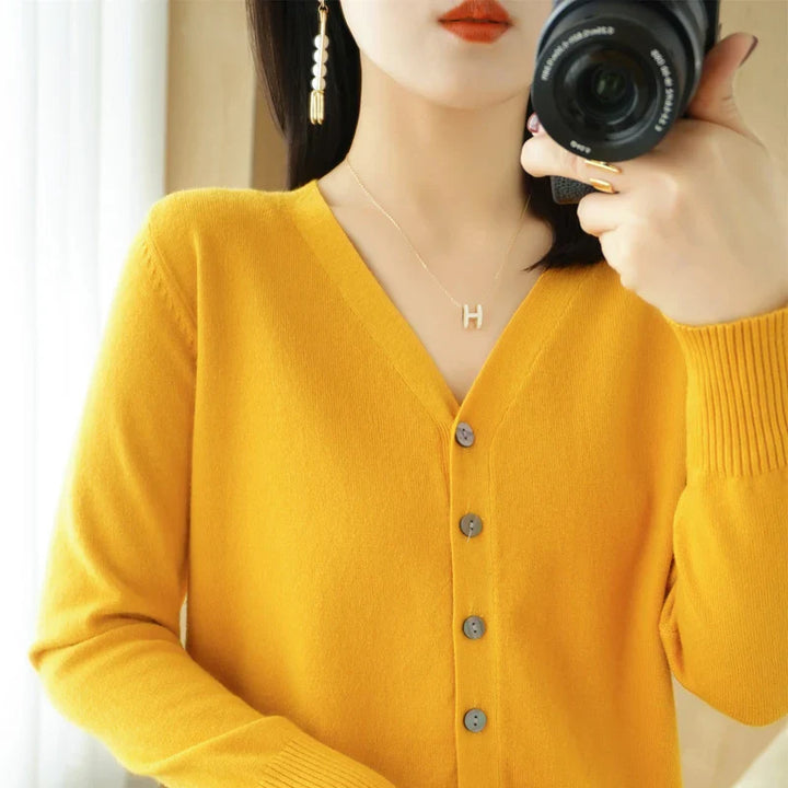Sienna | Chic V-Neck Knit Cardigan