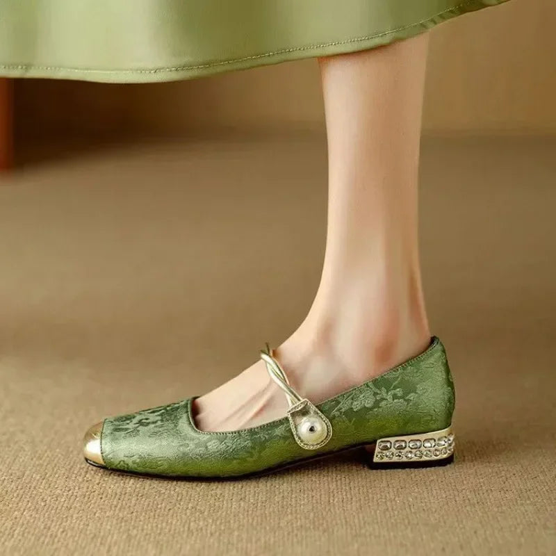 Dinah | Elegant Low-Heeled Pumps