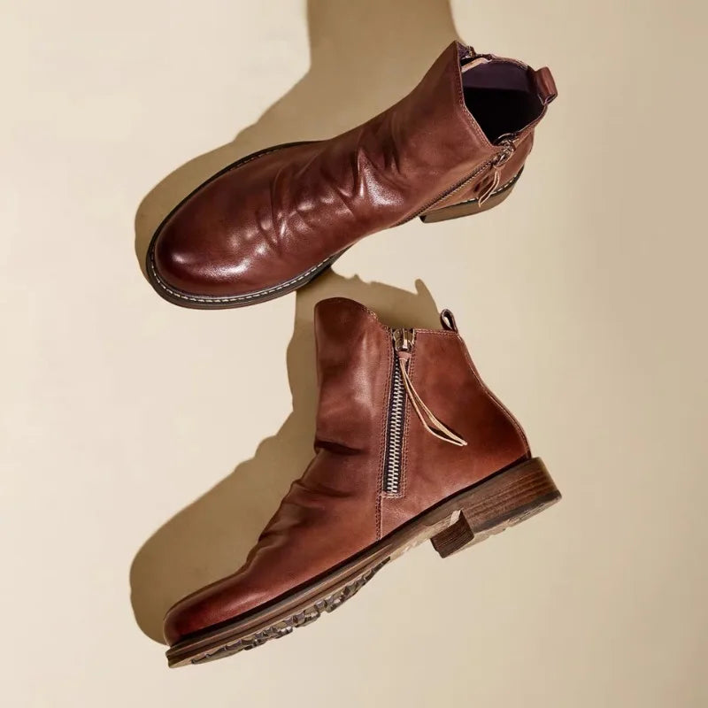 Arliss | Leather Chelsea Boots