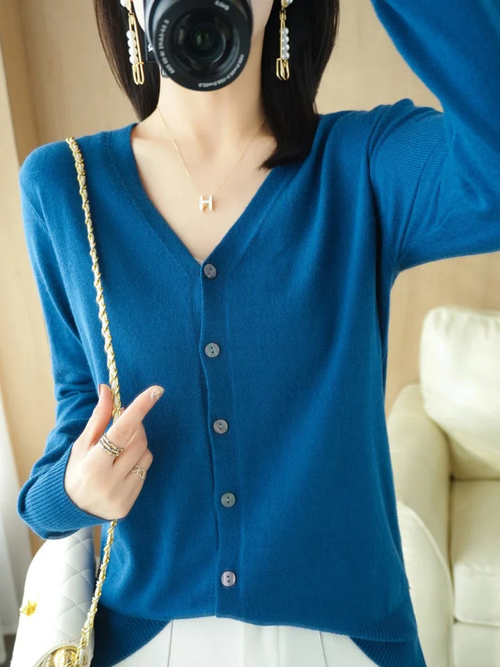 Sienna | Chic V-Neck Knit Cardigan