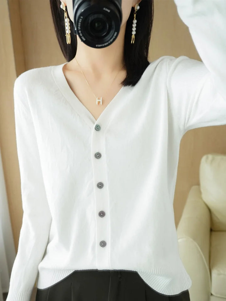 Sienna | Chic V-Neck Knit Cardigan