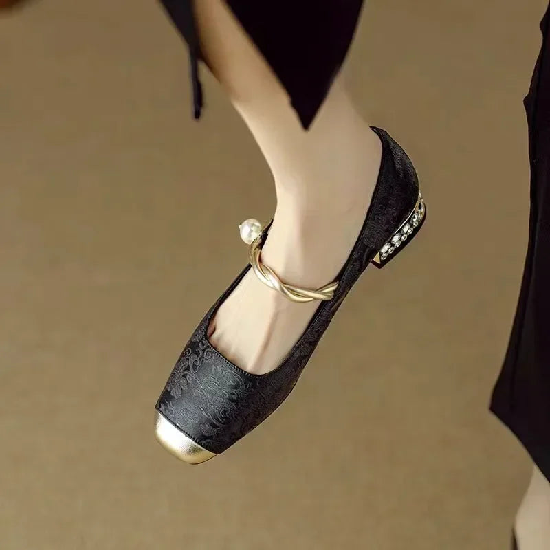 Dinah | Elegant Low-Heeled Pumps