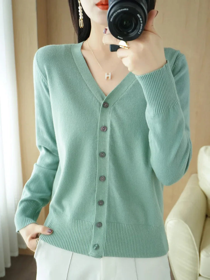 Sienna | Chic V-Neck Knit Cardigan