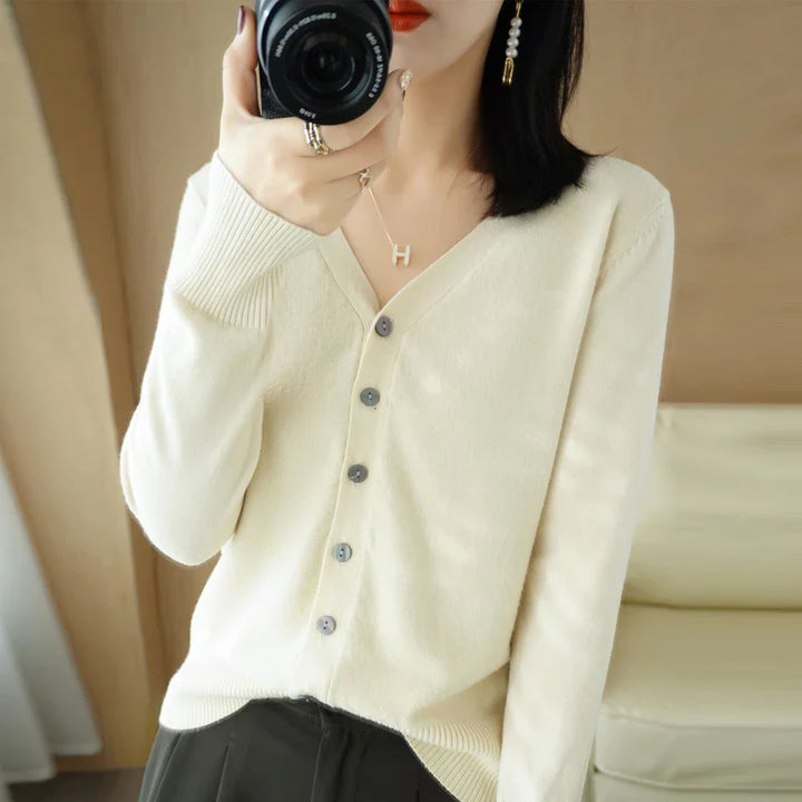 Sienna | Chic V-Neck Knit Cardigan