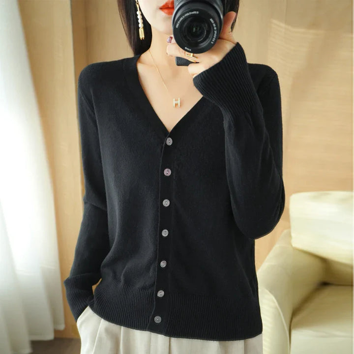 Sienna | Chic V-Neck Knit Cardigan