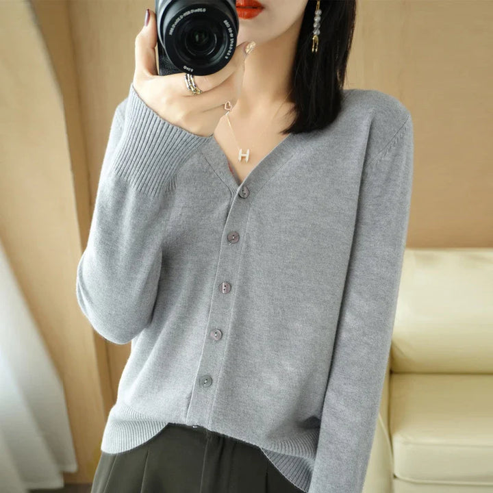 Sienna | Chic V-Neck Knit Cardigan