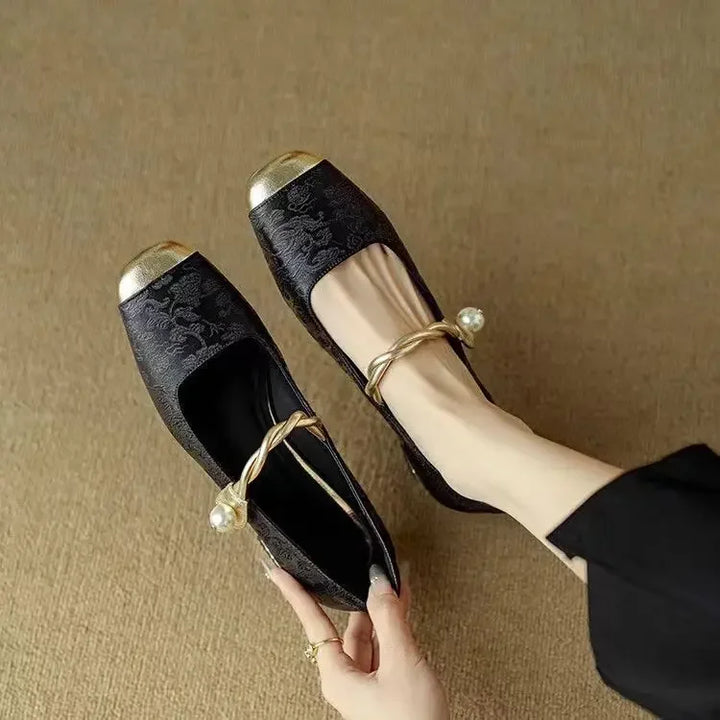 Dinah | Elegant Low-Heeled Pumps