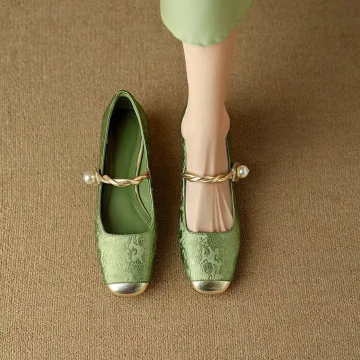 Dinah | Elegant Low-Heeled Pumps