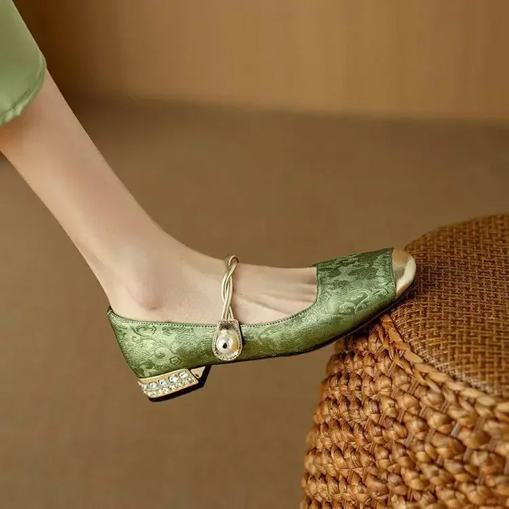 Dinah | Elegant Low-Heeled Pumps