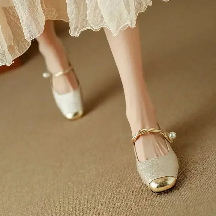 Dinah | Elegant Low-Heeled Pumps